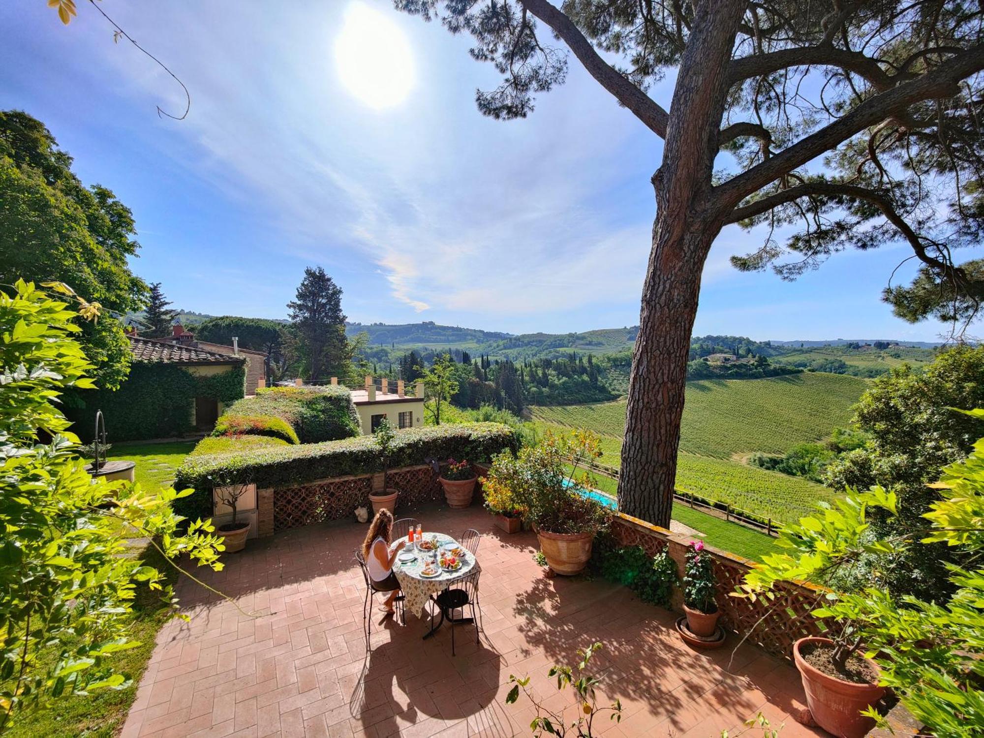 Agriturismo Bio Fattoria Bacio Чертальдо Экстерьер фото